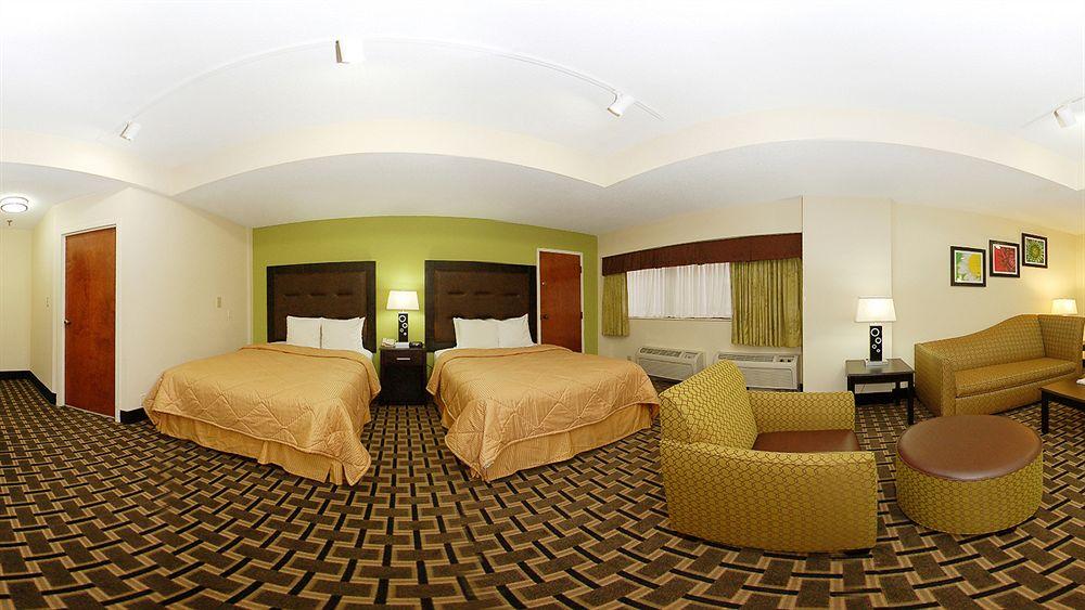 Quality Inn & Suites Greenville Near Downtown Екстериор снимка
