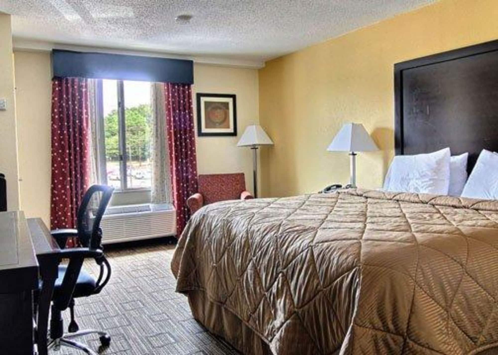 Quality Inn & Suites Greenville Near Downtown Екстериор снимка