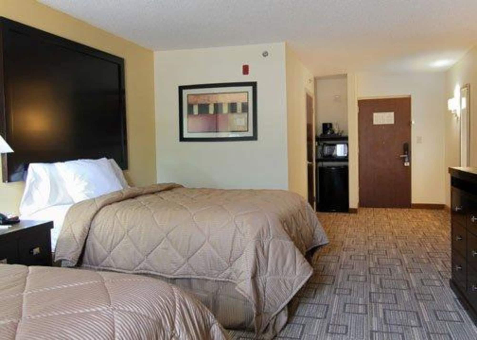 Quality Inn & Suites Greenville Near Downtown Екстериор снимка