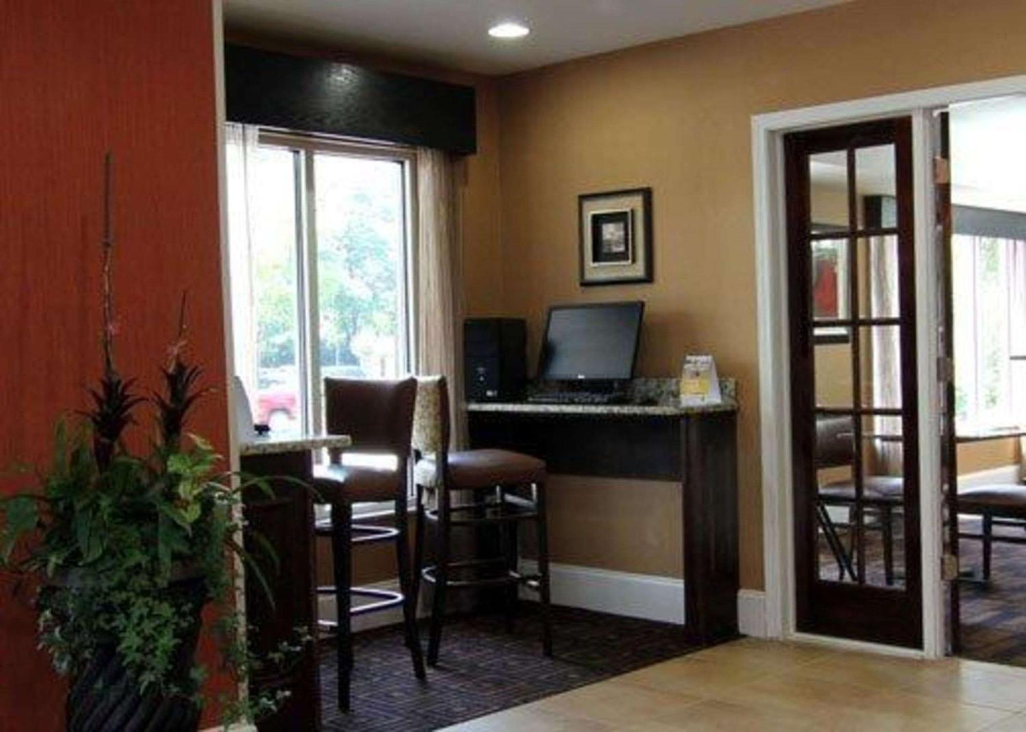 Quality Inn & Suites Greenville Near Downtown Екстериор снимка