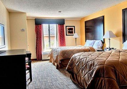 Quality Inn & Suites Greenville Near Downtown Стая снимка