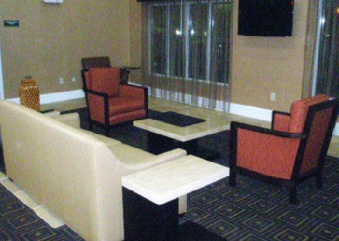 Quality Inn & Suites Greenville Near Downtown Стая снимка