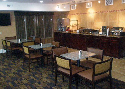 Quality Inn & Suites Greenville Near Downtown Ресторант снимка
